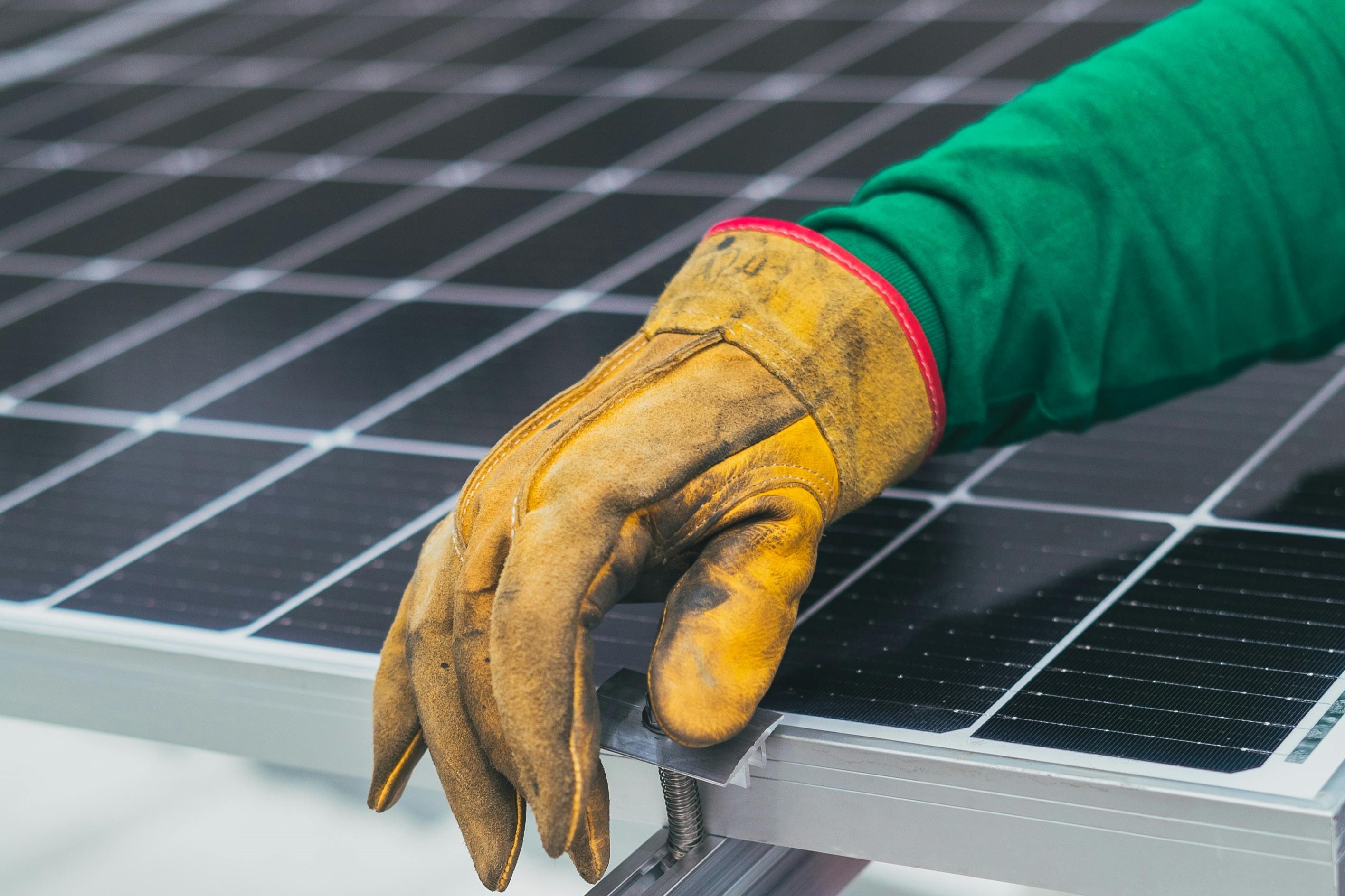 Celda solar fotovoltaica — instalación de paneles