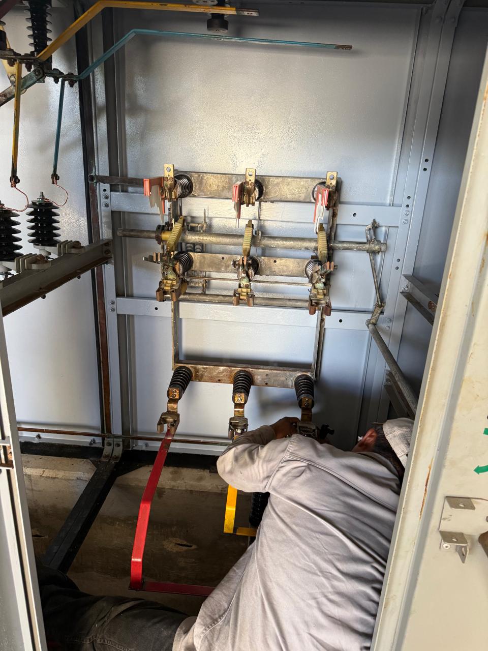 Mantenimiento a Subestaciones Seccionadoras de Media Tensión